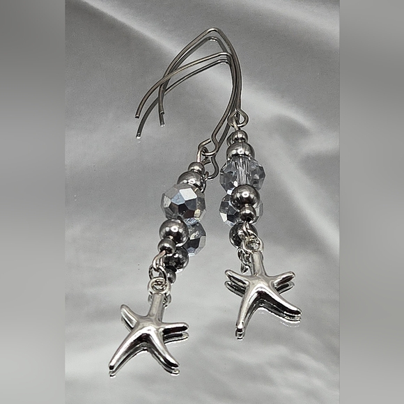 Silver Starfish Jewelry Set - Picture 2 of 12